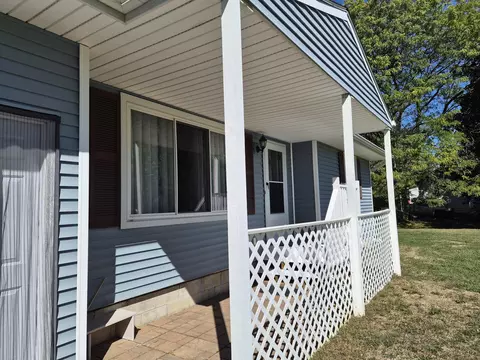 Exterior - 2299 Lavelle Rd, Flint, MI 48504 photo 8 of 11