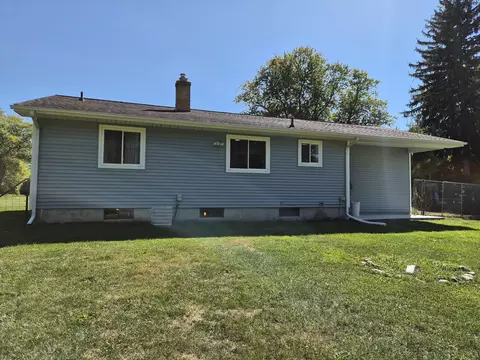 Exterior - 2299 Lavelle Rd, Flint, MI 48504 photo 5 of 11