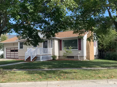 912 S 8th Ave, Alpena, MI 49707