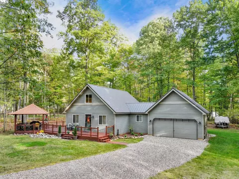 140 Dayton St, Roscommon, MI 48653
