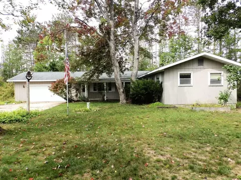 269 Pinecrest Dr, Gaylord, MI 49735