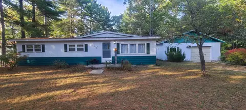 4711 Interlake Dr, Oscoda, MI 48750