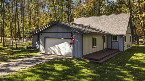 6584 Pebble Beach Dr, Gaylord, MI 49735