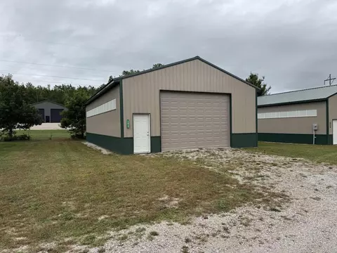 1612 Storage Ln Apt Unit UNIT 9, Indian River, MI 49749