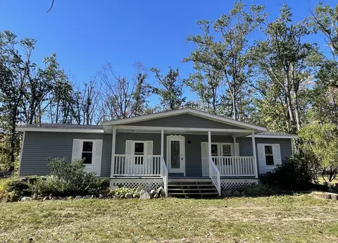 6206 Flag St, Johannesburg, MI 49751