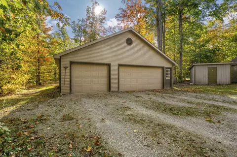 9781 Wayland Dr, Frederic, MI 49733 photo 15