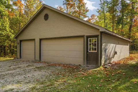 9781 Wayland Dr, Frederic, MI 49733 photo 3