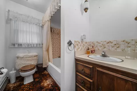 Bath - 4293 W Co Rd 612, Frederic, MI 49733 photo 1 of 1