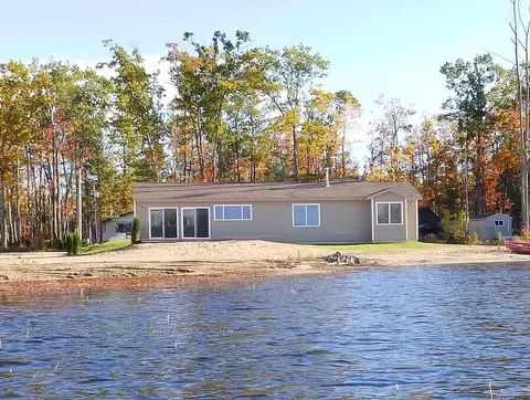5294 Peninsula Dr, Gaylord, MI 49735