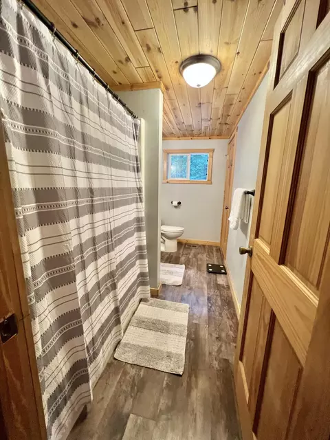 Bath - 1941 High Rd, Roscommon, MI 48653 photo 3 of 6