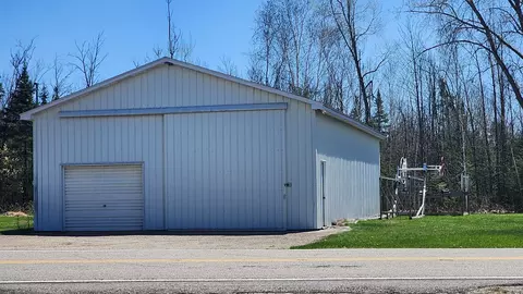 3114 Long Point Dr, Houghton Lake, MI 48629