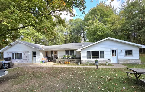 186 N Everett Rd, Harrisville, MI 48740