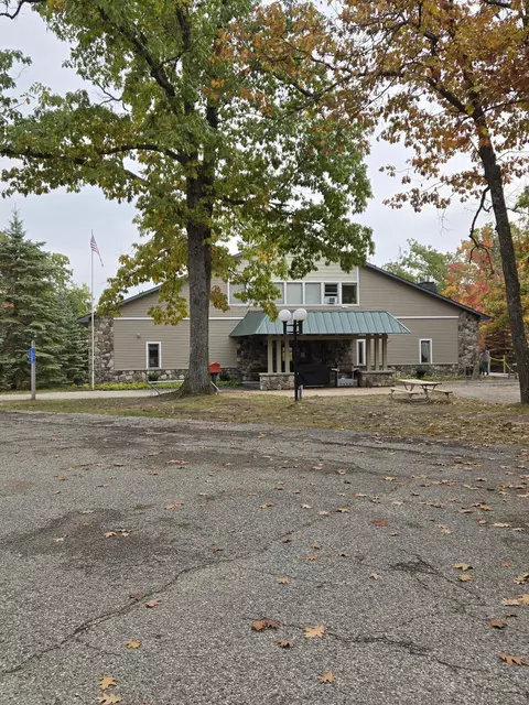 Exterior - 11856 Fascination Dr, Frederic, MI 49733 photo 7 of 10