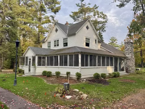3687 Pier Ave, Indian River, MI 49749