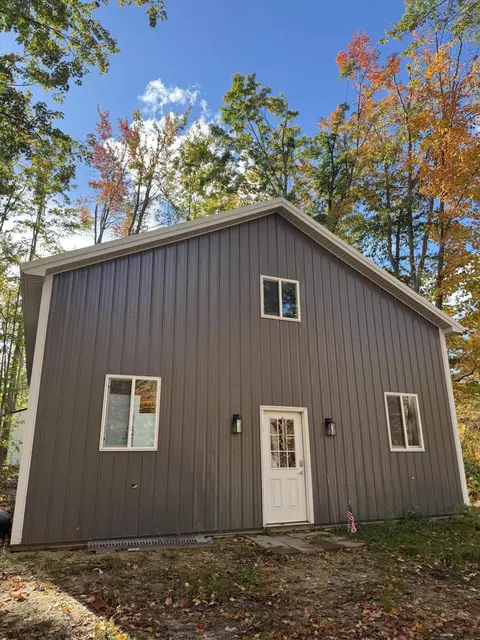 7673 Cree Trl, Gaylord, MI 49735