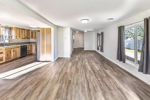 113 Wells St, Houghton Lake, MI 48629