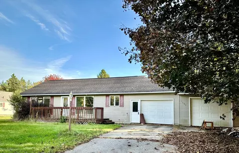 1091 Hamilton Rd, Alpena, MI 49707