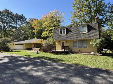 405 Woodlawn Ave, Roscommon, MI 48653