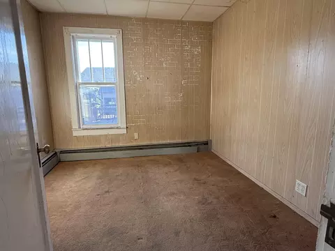 124 S B St, Cheboygan, MI 49721 photo 9