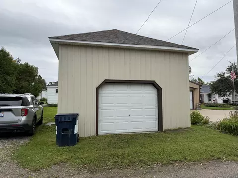 124 S B St, Cheboygan, MI 49721 photo 16