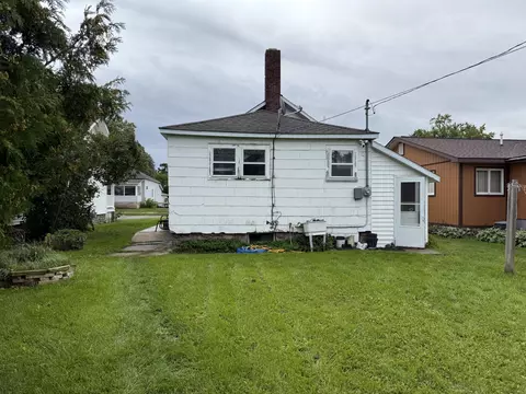 124 S B St, Cheboygan, MI 49721 photo 7