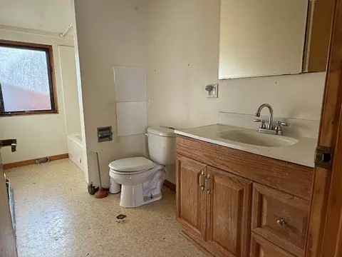 124 S B St, Cheboygan, MI 49721 photo 5