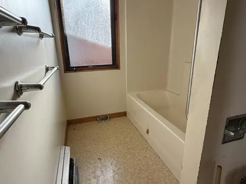124 S B St, Cheboygan, MI 49721 photo 6