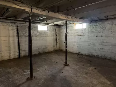 124 S B St, Cheboygan, MI 49721 photo 14