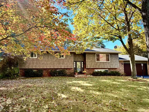 2260 Woodview Dr, Alpena, MI 49707