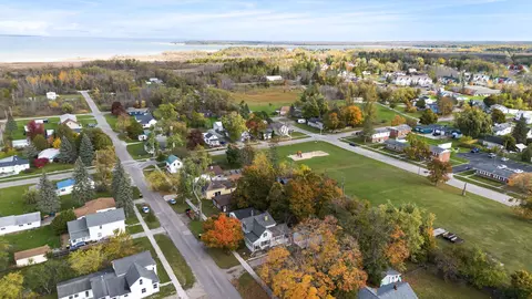214 N E St, Cheboygan, MI 49721 photo 36