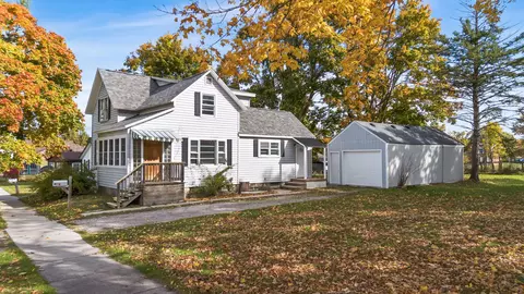 214 N E St, Cheboygan, MI 49721 photo 30