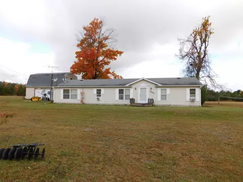 2200 Daffodil Trl, Grayling, MI 49738