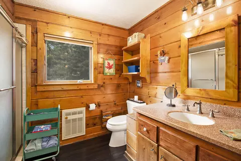 Bath - 18744 Gannet Ln, Ocqueoc, MI 49759 photo 1 of 3