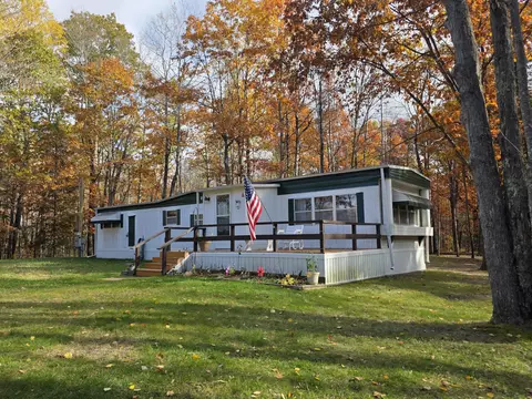 4921 Wildwood Trl, Barton City, MI 48705
