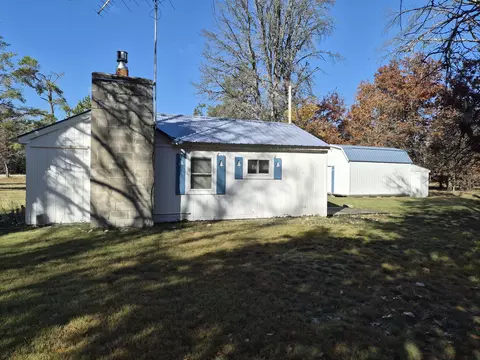Exterior - 2887 E M-72 Hwy, Grayling, MI 49738 photo 3 of 8