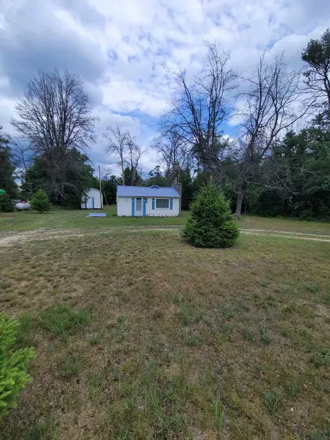 Exterior - 2887 E M-72 Hwy, Grayling, MI 49738 photo 5 of 8