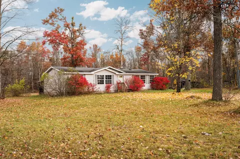 13914 Old State Rd, Johannesburg, MI 49751