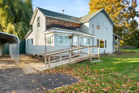 8733 Broe Rd, Cheboygan, MI 49721