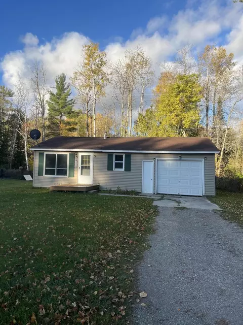 6141 N F-41, Spruce, MI 48762