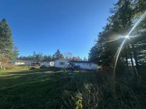 Exterior - 419 Obrien Dr, Cheboygan, MI 49721 photo 4 of 7