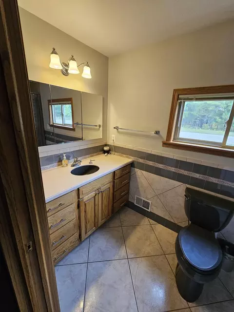 Bath - 6249 W Pine Point Rd, Grayling, MI 49738 photo 1 of 4