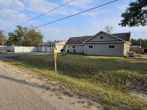 Exterior - 6249 W Pine Point Rd, Grayling, MI 49738 photo 1 of 4