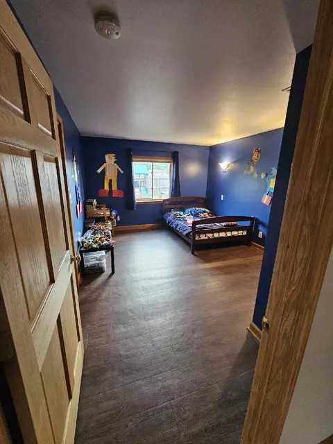 Bedroom - 6249 W Pine Point Rd, Grayling, MI 49738 photo 5 of 6
