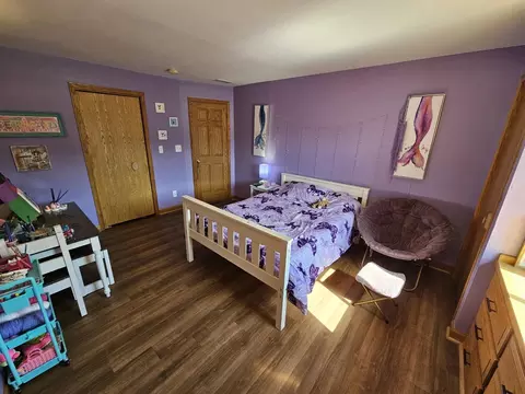 Bedroom - 6249 W Pine Point Rd, Grayling, MI 49738 photo 2 of 6
