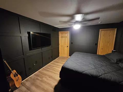 Bedroom - 6249 W Pine Point Rd, Grayling, MI 49738 photo 1 of 6