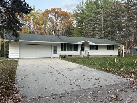 110 Bell Ave, Prudenville, MI 48651