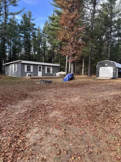 335 Wilcox Dr, Mio, MI 48647