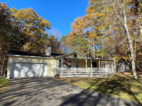 7937 Hillcrest Rd, Roscommon, MI 48653