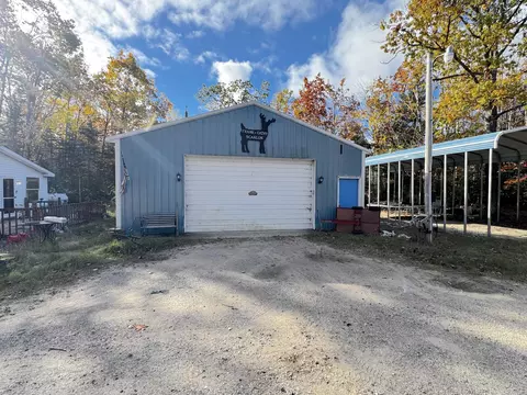 Exterior - 10285 Scanlon Dr, Cheboygan, MI 49721 photo 2 of 9