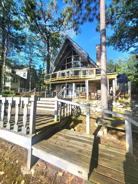 11551 Enchanted Dr, Frederic, MI 49733